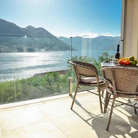 Sea View Apartment For 4 Kotor Exterior foto