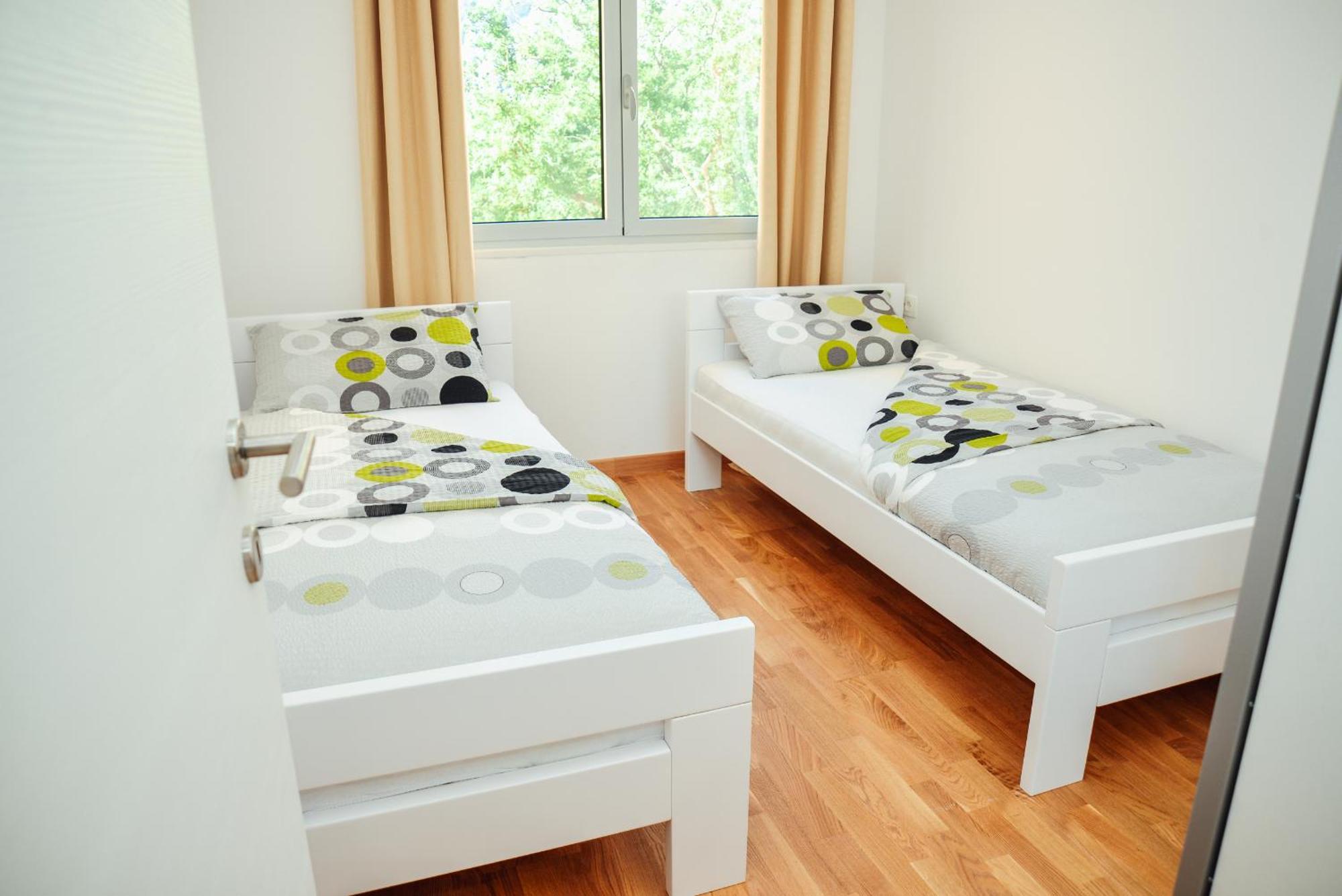 Sea View Apartment For 4 Kotor Exterior foto
