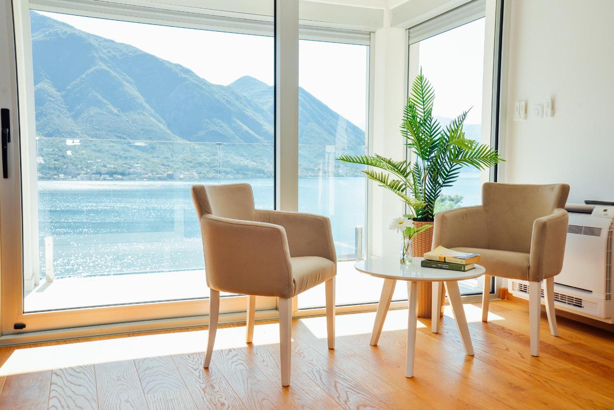 Sea View Apartment For 4 Kotor Exterior foto